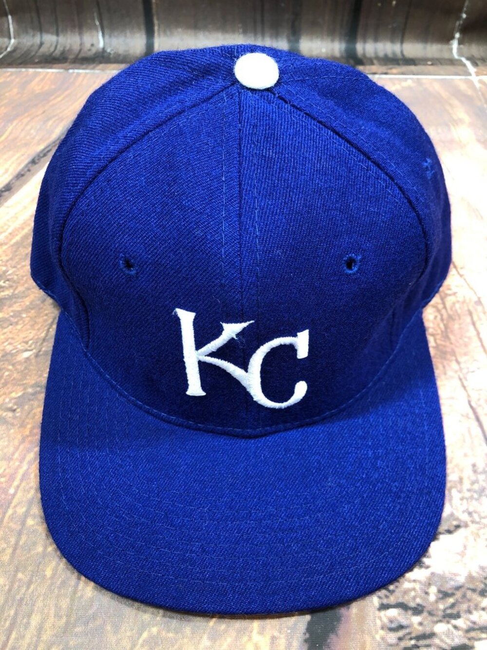 NOS Vintage Kansas City Royals Sports Specialties Size 7 Fitted Hat NBA (f96)